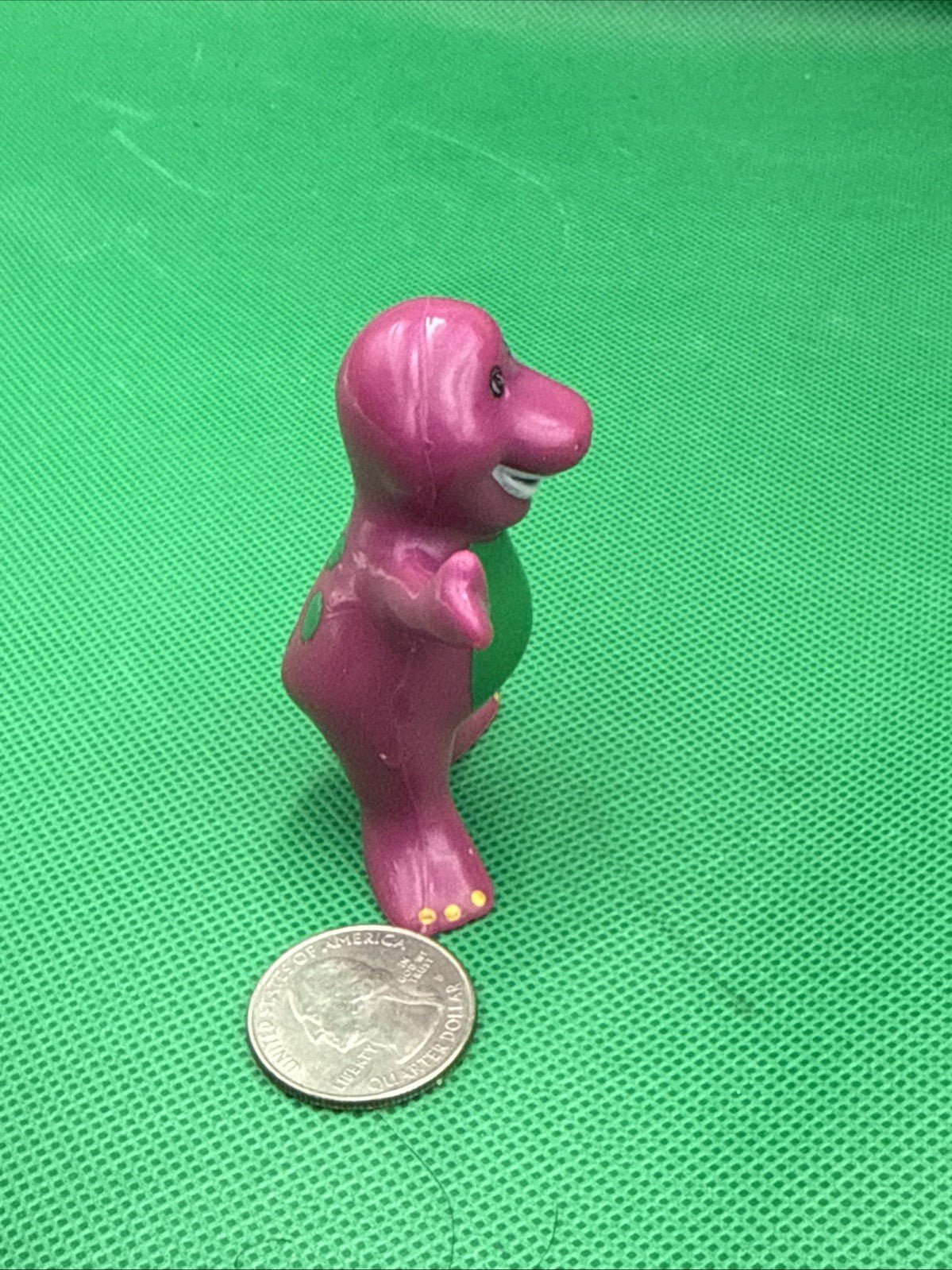Vintage 1993 Barney PVC Figure - toyscardscomics