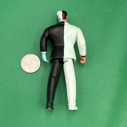Vintage 1993 DC Comics Batman Harvey Dent Two Face Kenner Action Figure Toy 5” - toyscardscomics