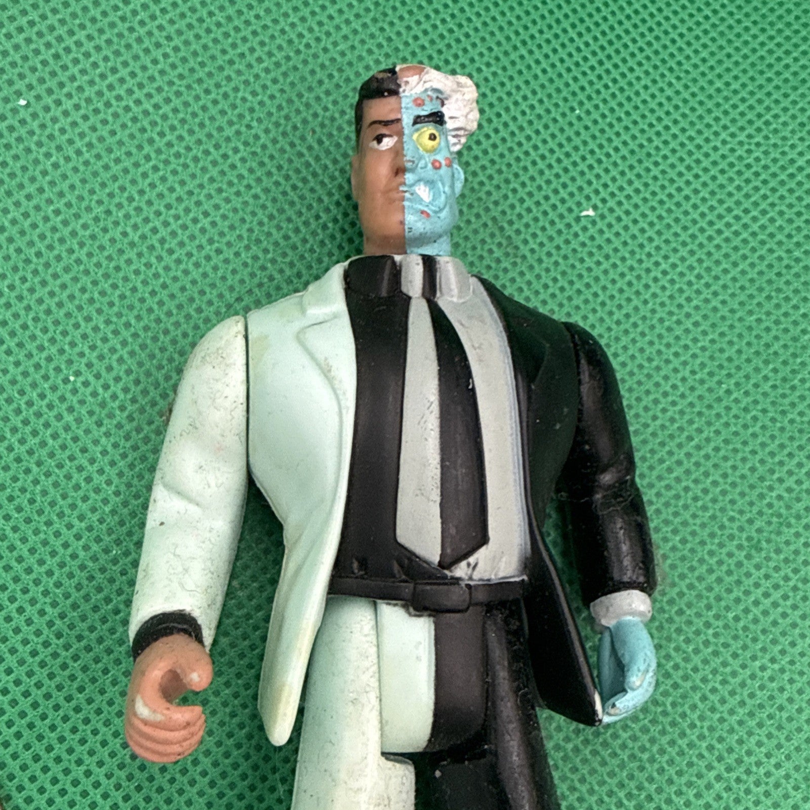 Vintage 1993 DC Comics Batman Harvey Dent Two Face Kenner Action Figure Toy 5” - toyscardscomics