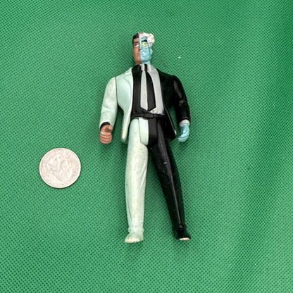 Vintage 1993 DC Comics Batman Harvey Dent Two Face Kenner Action Figure Toy 5” - toyscardscomics