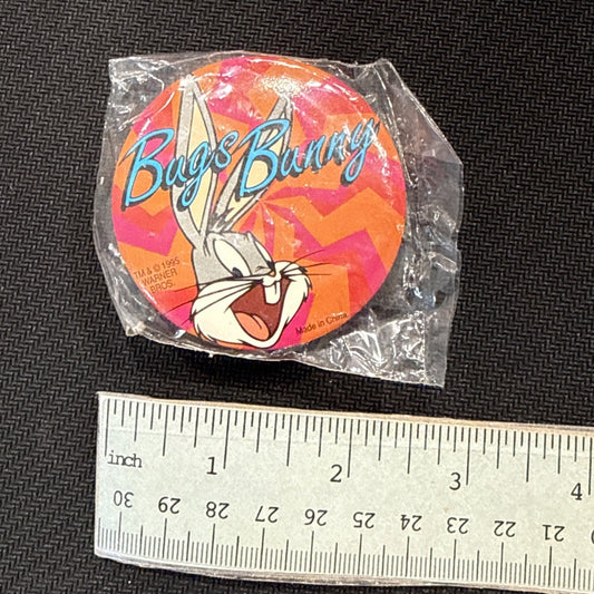 Vintage 1995 Looney Tunes Pin Back, Bugs Bunny, Unopened in Package! - toyscardscomics