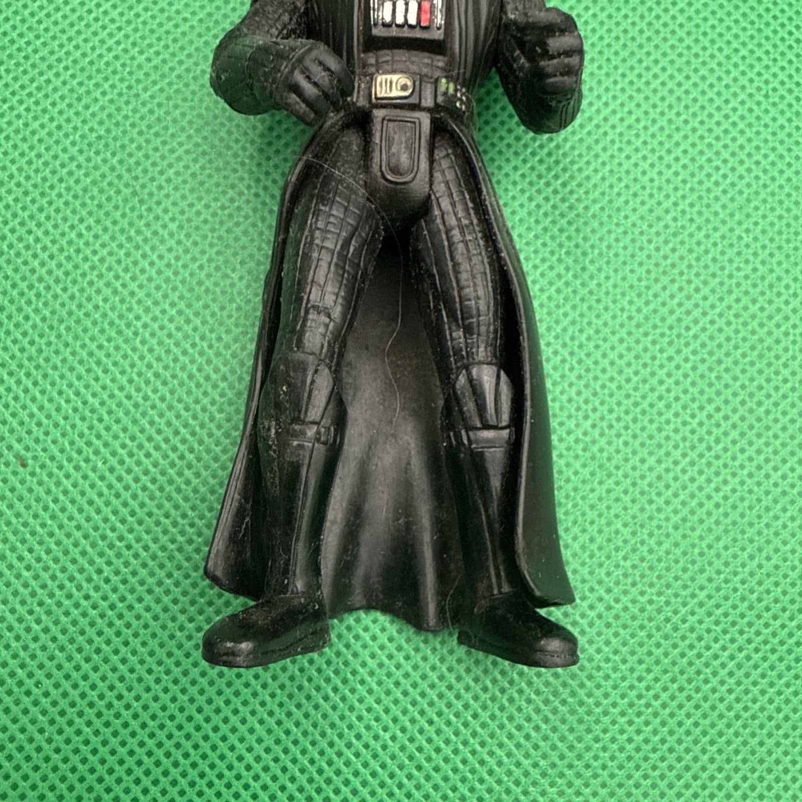 Vintage 1997 Kenner DARTH VADER Star Wars POTF **Missing Helmet** - toyscardscomics