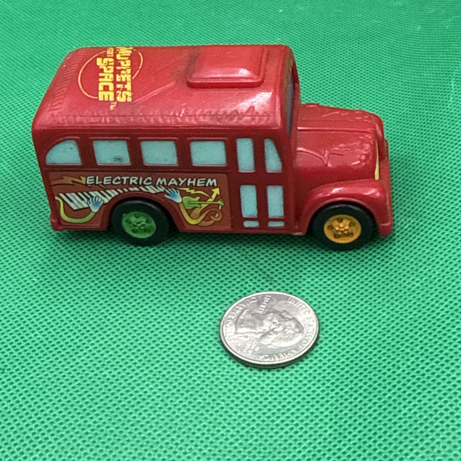 Vintage 1999 Muppets From Space Electric Mayhem Bus Toy - toyscardscomics