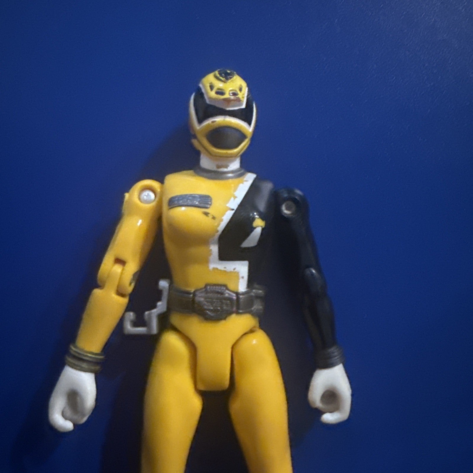 Vintage Bandai Yellow Power Ranger 5 - 1/2” Vinyl Figure - toyscardscomics