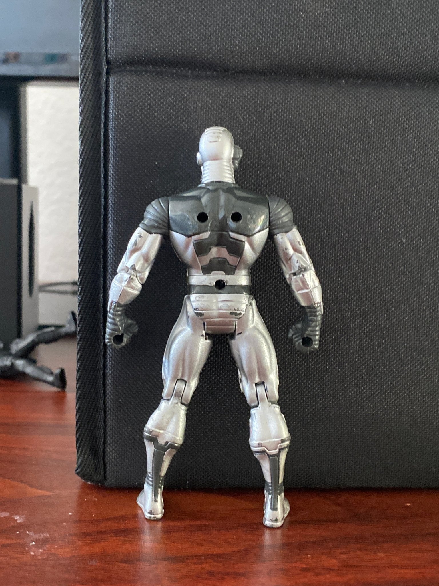 Vintage Iron Man TAS - War Machine Action Figure 1996 ToyBiz Marvel Universe - toyscardscomics