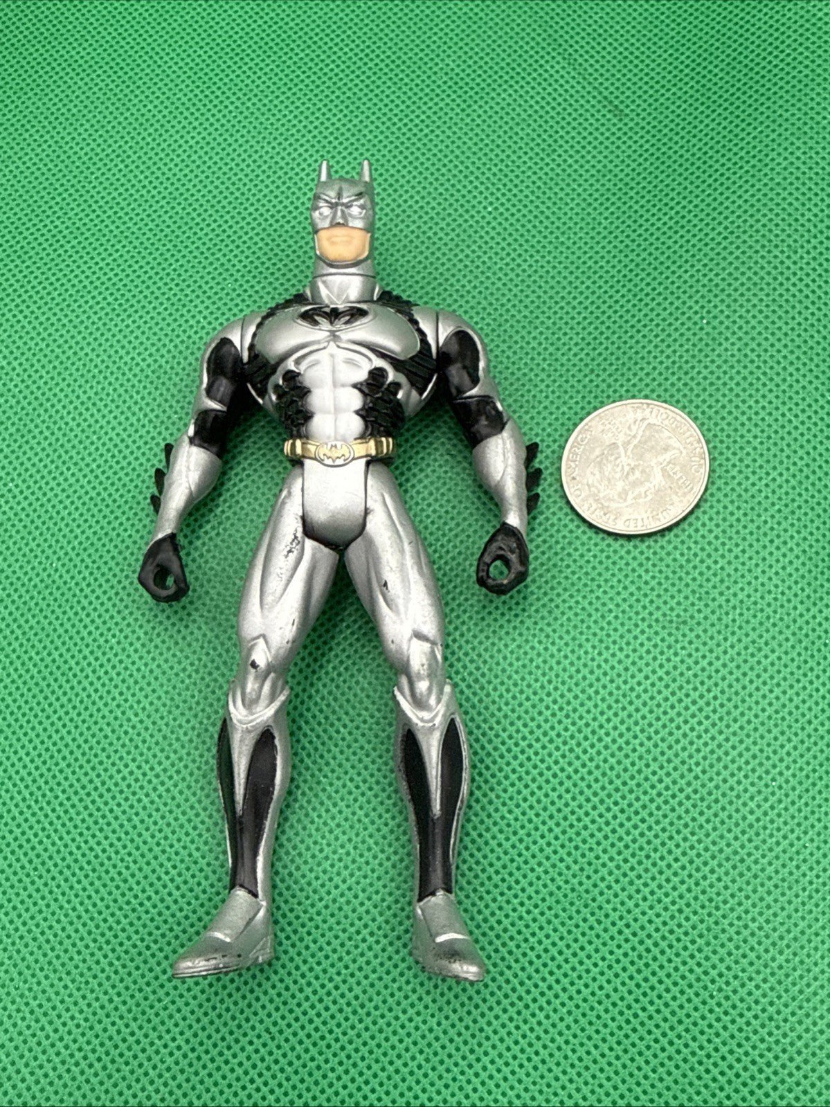 Vintage Kenner 1997 DC Comics Blast - Wing 5” Batman Action Figure Silver & Black - toyscardscomics