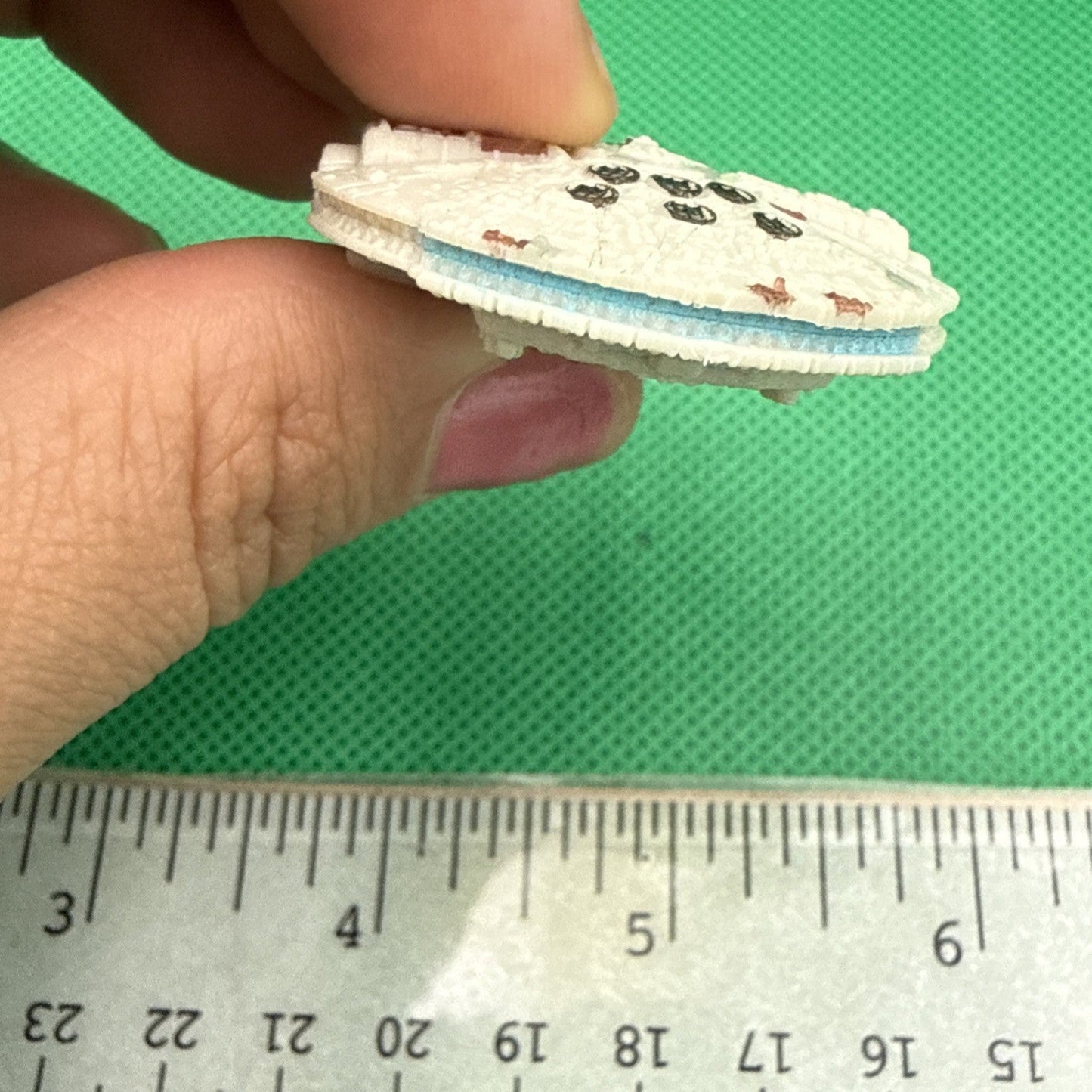 Vintage Micro Machines Millennium Falcon (2 Inch) Ship Galoob 1997 - toyscardscomics