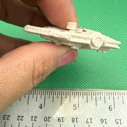 Vintage Micro Machines Millennium Falcon (2 Inch) Ship Galoob 1997 - toyscardscomics