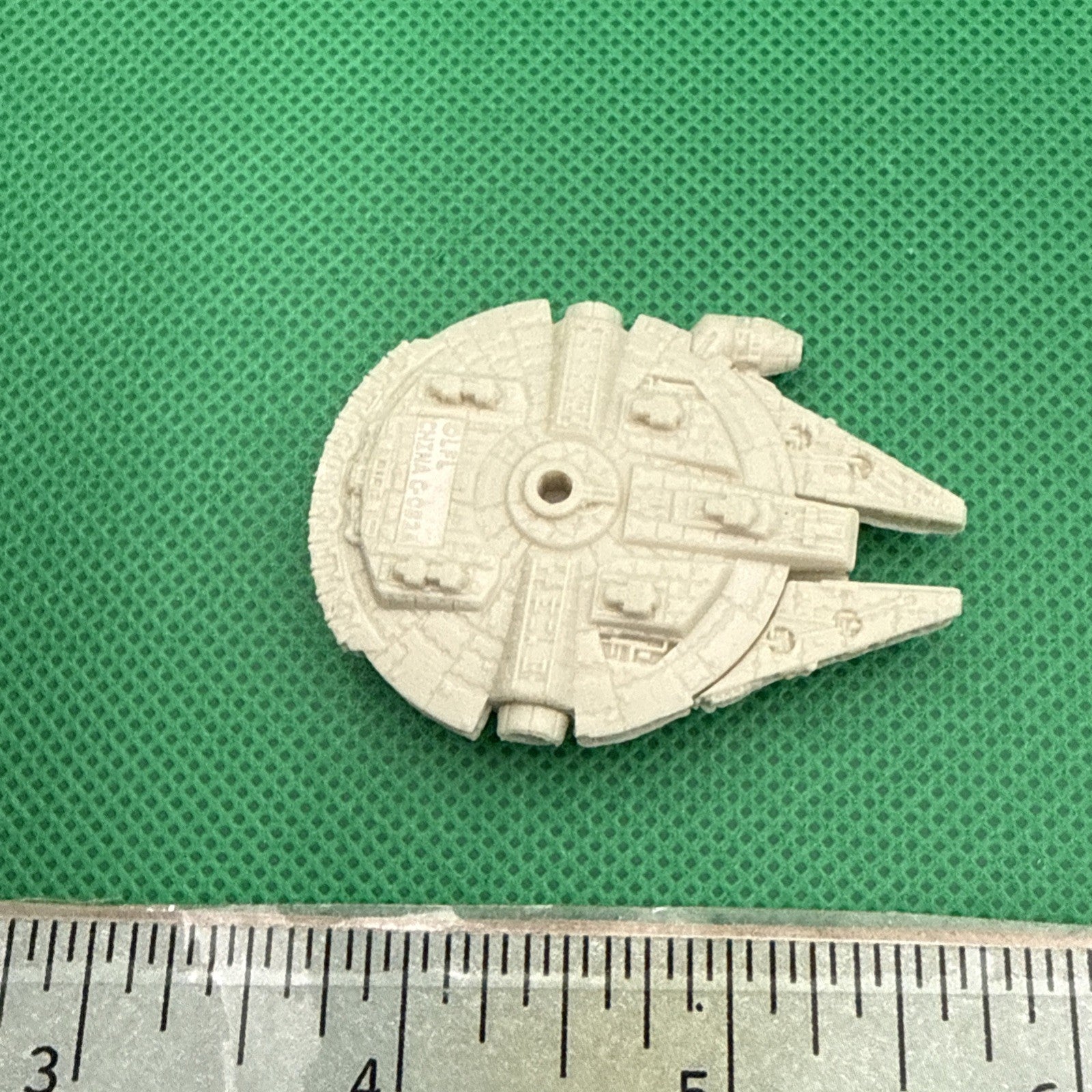 Vintage Micro Machines Millennium Falcon (2 Inch) Ship Galoob 1997 - toyscardscomics