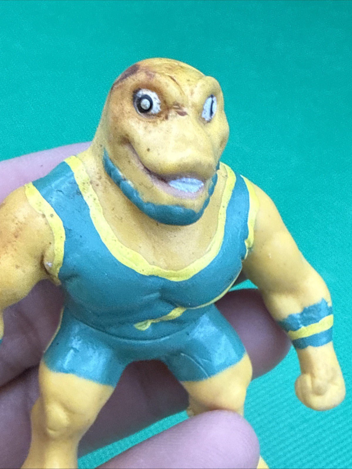 Vintage Snailiens Supersonic Shell Fighters PVC Figure 1992 - toyscardscomics