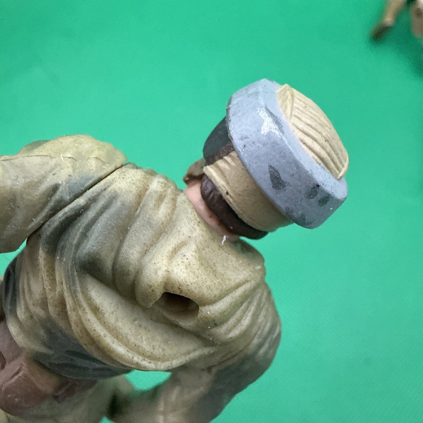 Vintage Star Wars Endor Rebel 4" Action Figure - toyscardscomics
