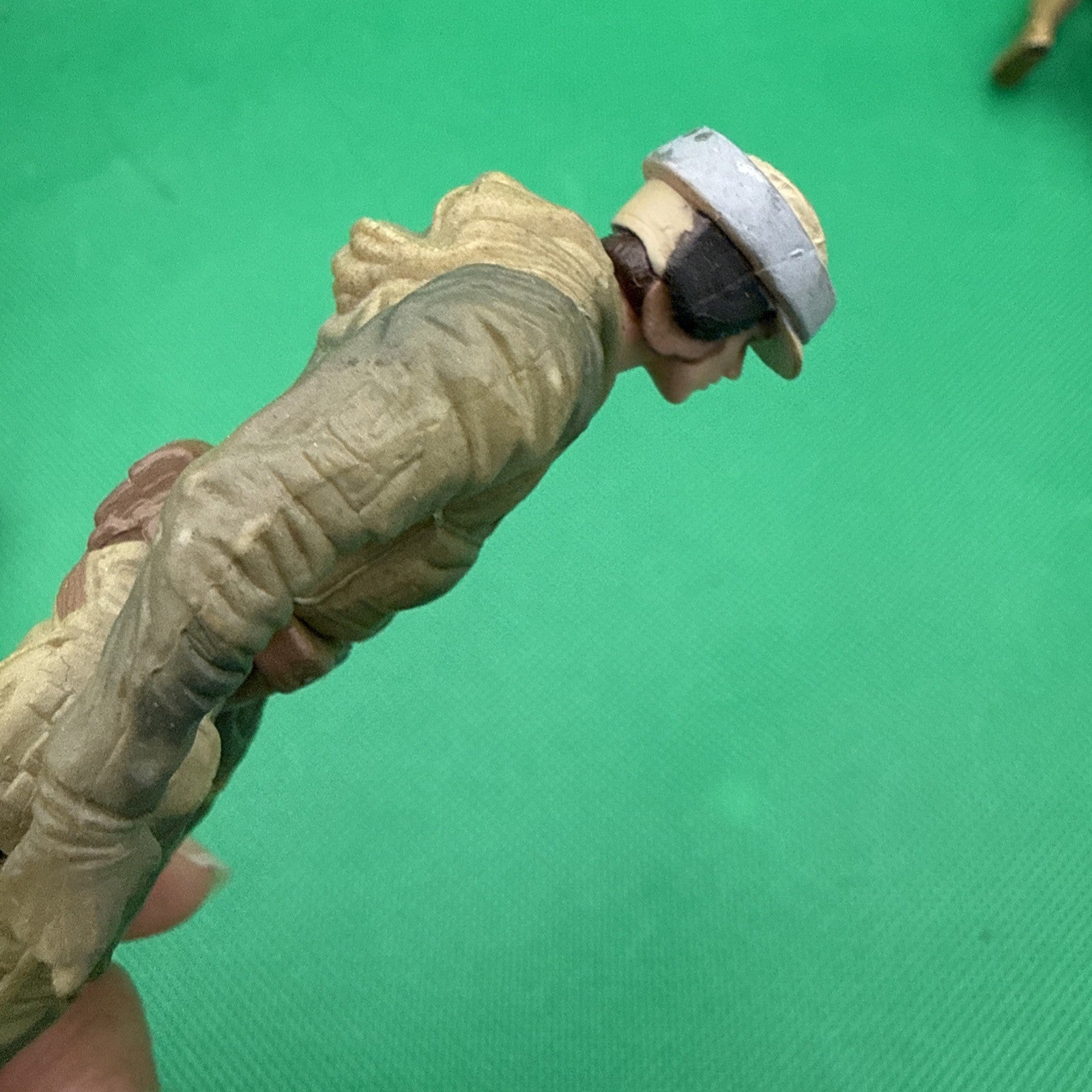 Vintage Star Wars Endor Rebel 4" Action Figure - toyscardscomics