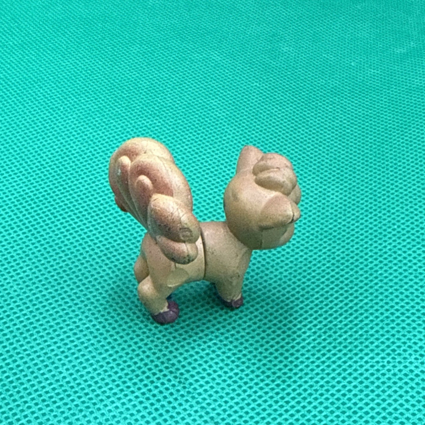 Vulpix TOMY Pokemon Figure CGTSJ 1999 Nintendo 2" - Vintage Authentic - toyscardscomics