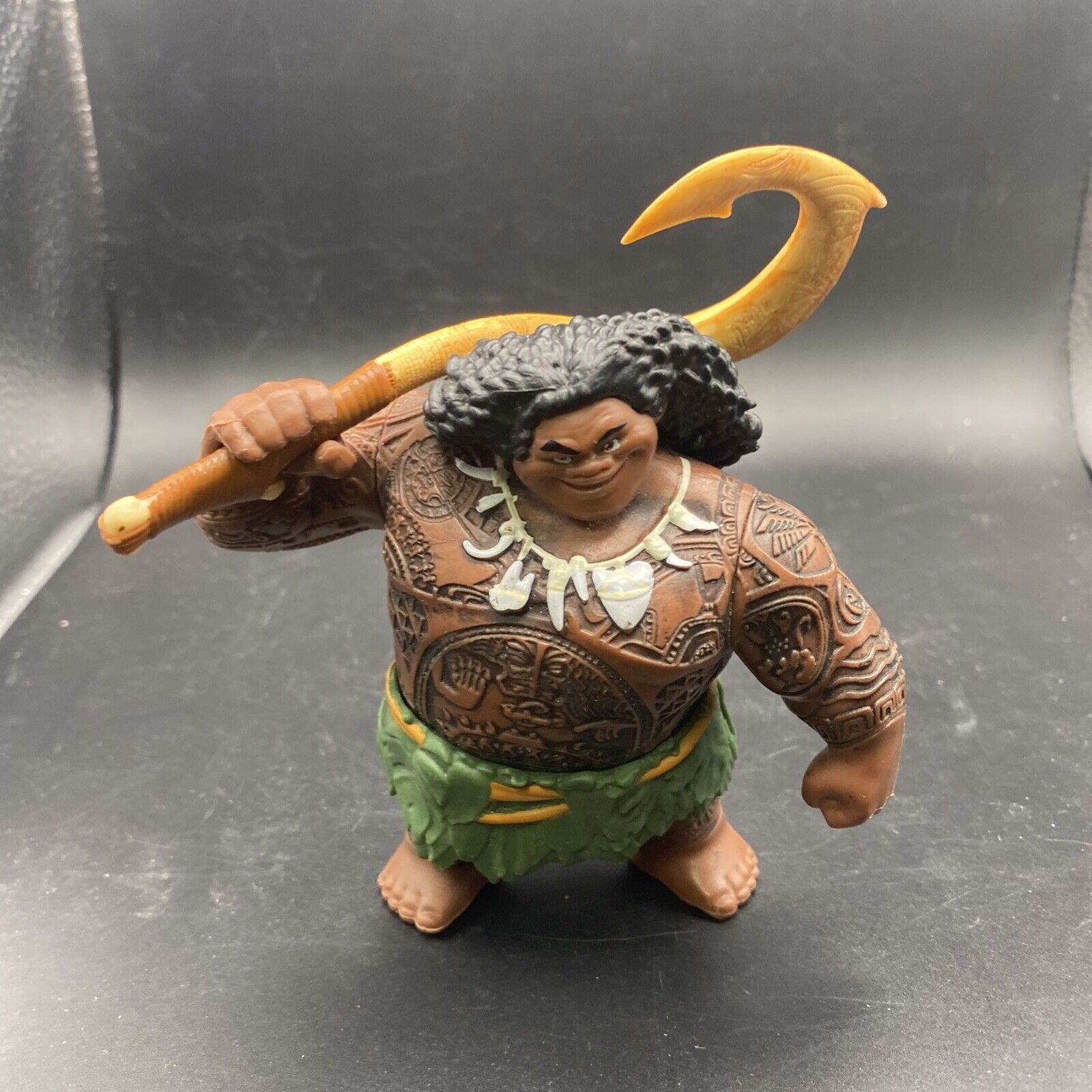 Walt Disney Moana Maui PVC Figure Jakks 4" Demi - God Fish Hook Preowned - toyscardscomics