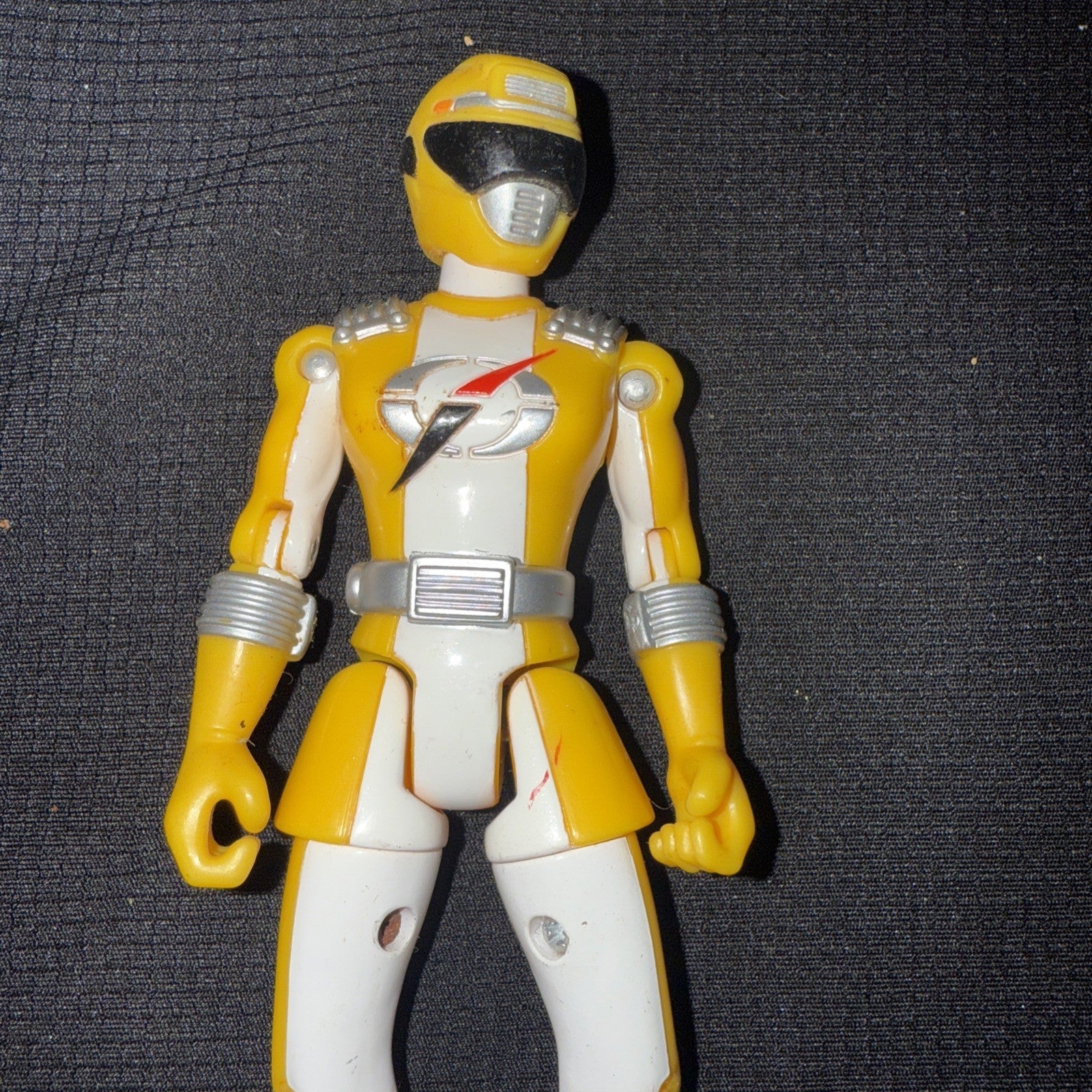 Yellow Ranger 5.5" Bandai 2006 Action Figure Power Rangers Operation Overdrive - toyscardscomics