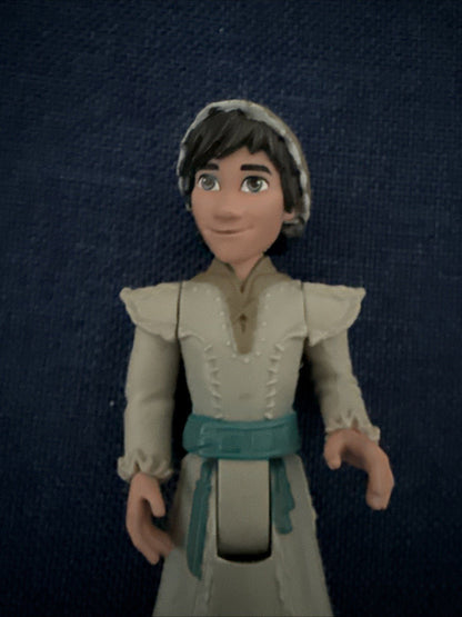 YOUNG WINTER BOY DISNEY FROZEN 2 - 4” ACTION FIGURE PLASTIC TOY (PRE - OWNED) - toyscardscomics