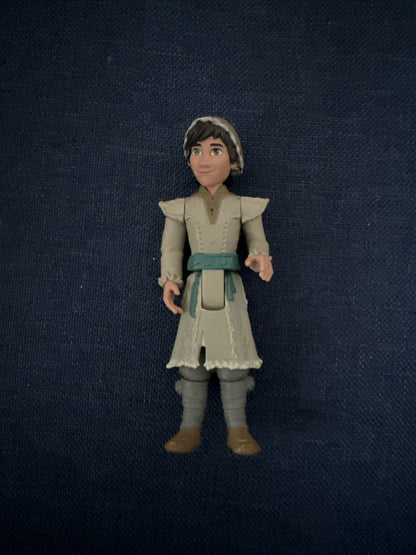 YOUNG WINTER BOY DISNEY FROZEN 2 - 4” ACTION FIGURE PLASTIC TOY (PRE - OWNED) - toyscardscomics